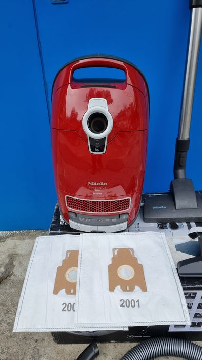 Прахосмукачка-Miele C3
