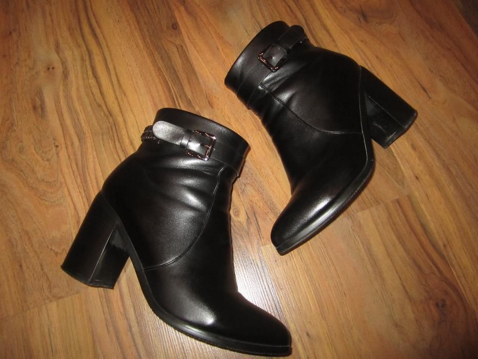 Черни боти 39ти номер