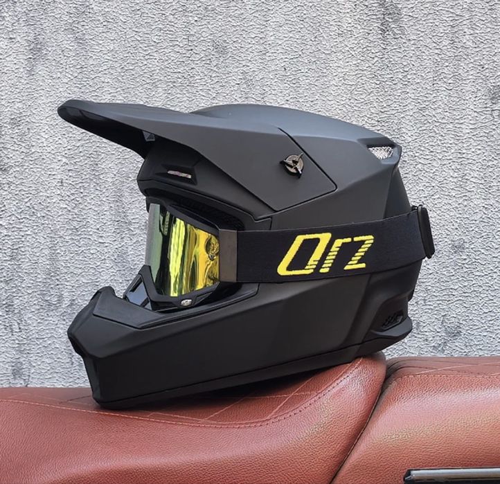 Шлем эндуро и мотокросс