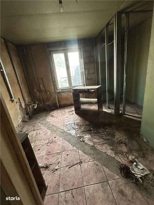 RECO Casa zona centrala la sub 1000 €mp