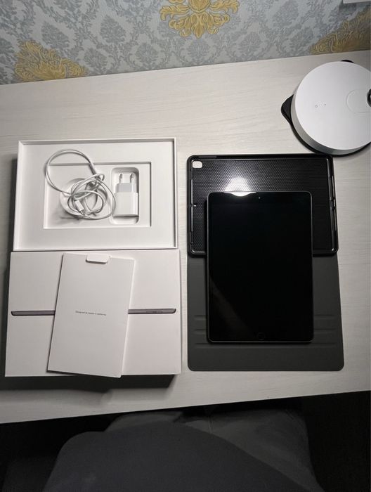 iPad 8 32GB WI-FI + Подарок