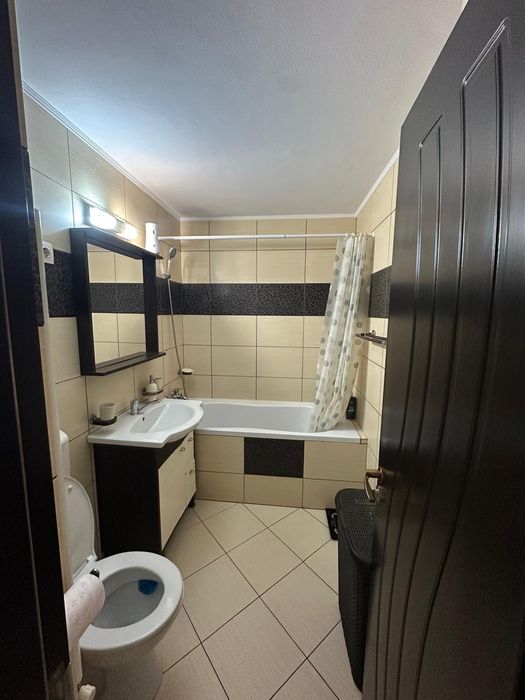 Inchiriez apartament 3 camere in Oradea