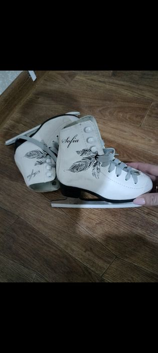 Продам Коньки в идеальном состоянии