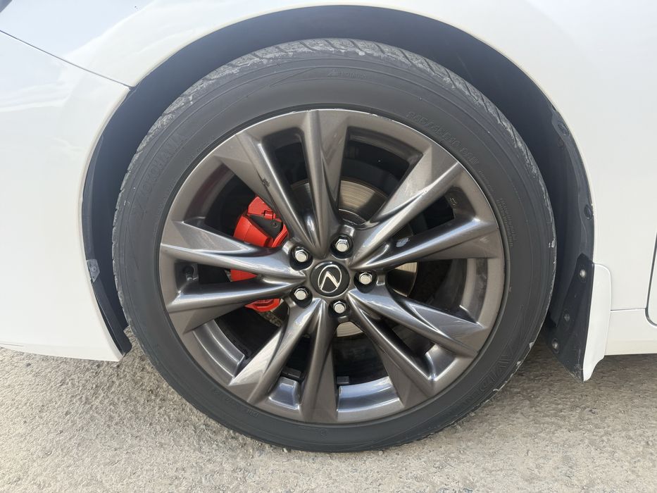 Продам шины Yokohama 245/45/19