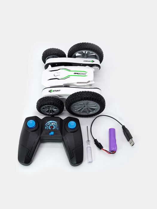 Машинка на пульте радиоуправления,  кручение на 2 колесах