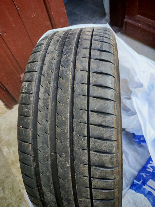 Летни гуми за електрическа кола Michelin Pilot Sport EV 235/45/R19