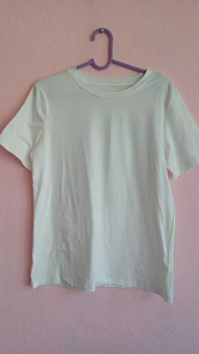 Тениски 2 броя за 10 лв