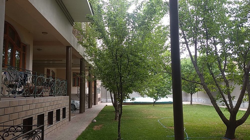 11 соток 10 комнаты Янгиабад Кадышева