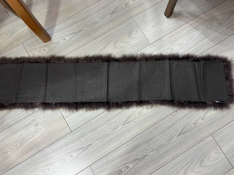 Aigner шал вълна