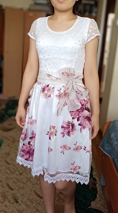 Летняя красивая платье.  Срочно!!! 50000 сум.