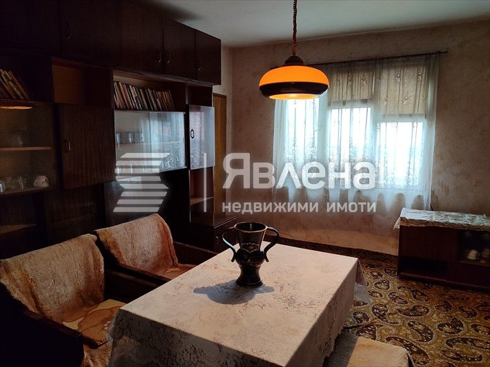 Продава се Четиристаен апартамент в Провадия - 100 кв.м за 495 €/кв.м - Снимка #3