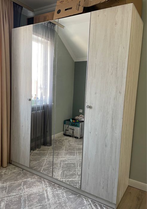 Спальный гарнитур