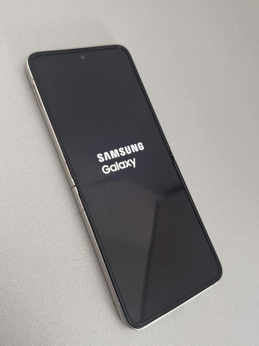 Vând sau schimb Samsung z Filip vamd urgent l