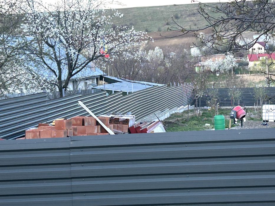 Teren Valea Lungă com holboca