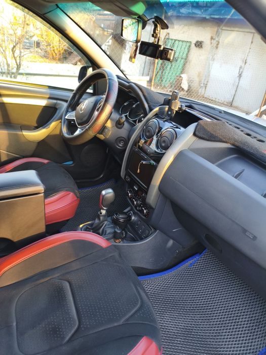 Renault Duster 2020 года.