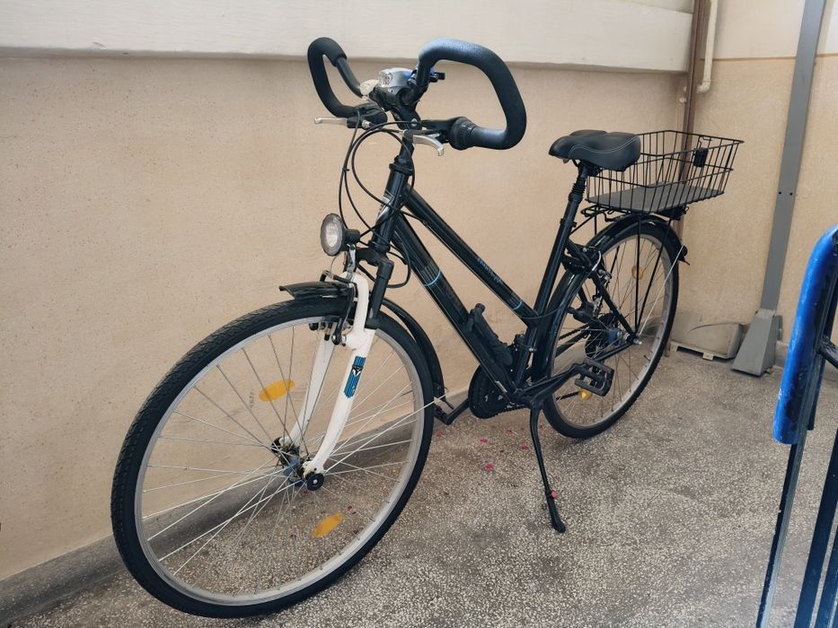 Vând bicicletă dama