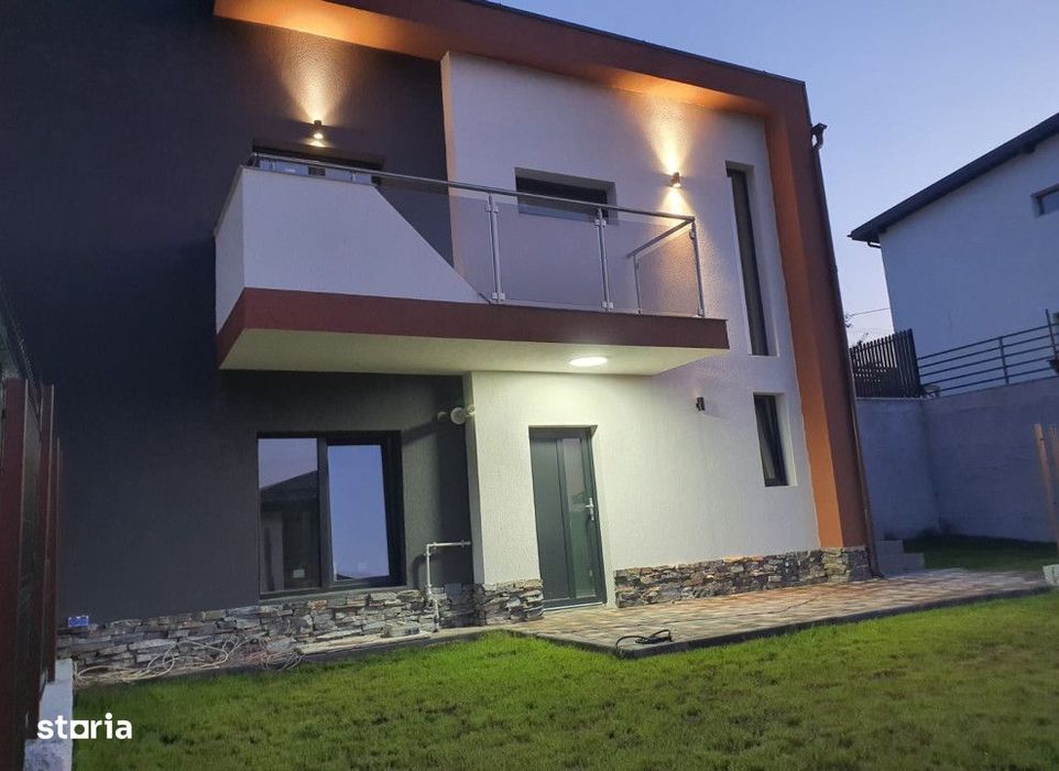 Apartament tip duplex,80mp+30mp teren+2 parcari-Valea AdancaCod:154680