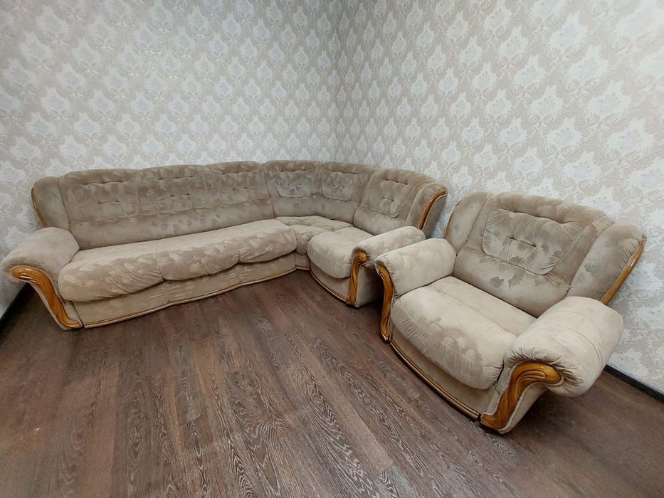 Угловой диван + кресло