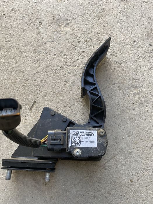 Педаль акселератора на камаз с двигателем каминск.