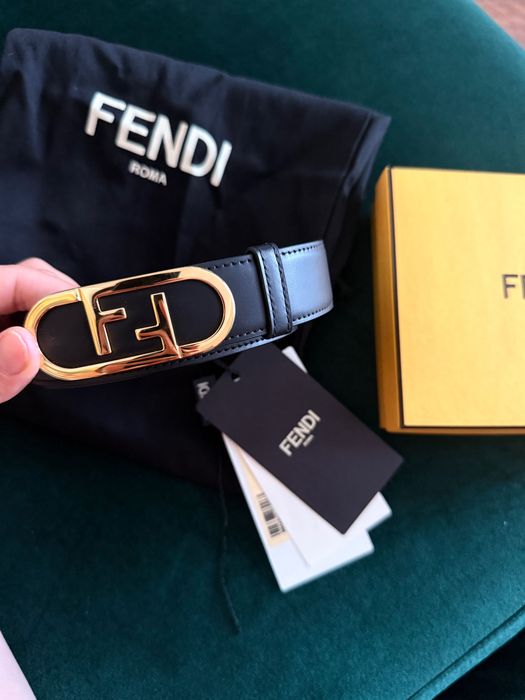 Колан Fendi като нов