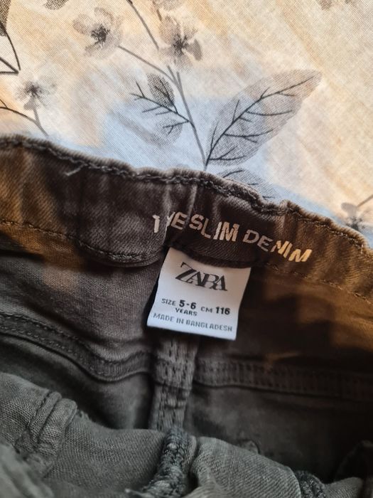 Jeans Zara, marimea 104