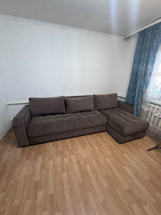 Продается диван в хорошем состоянии