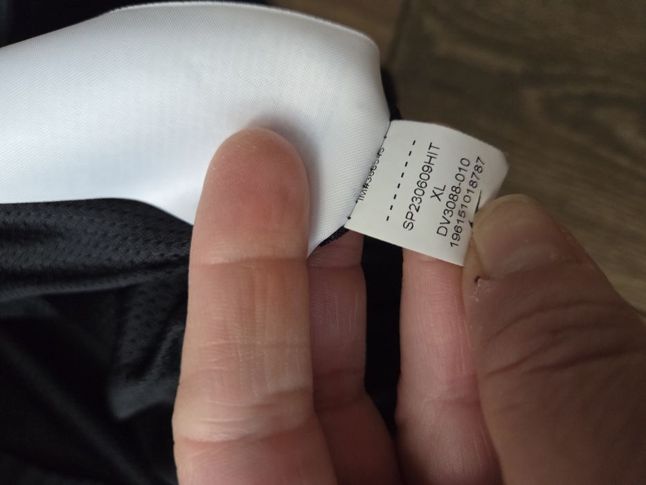 Geaca anti-vant unisex 158-170 cm nou Nike