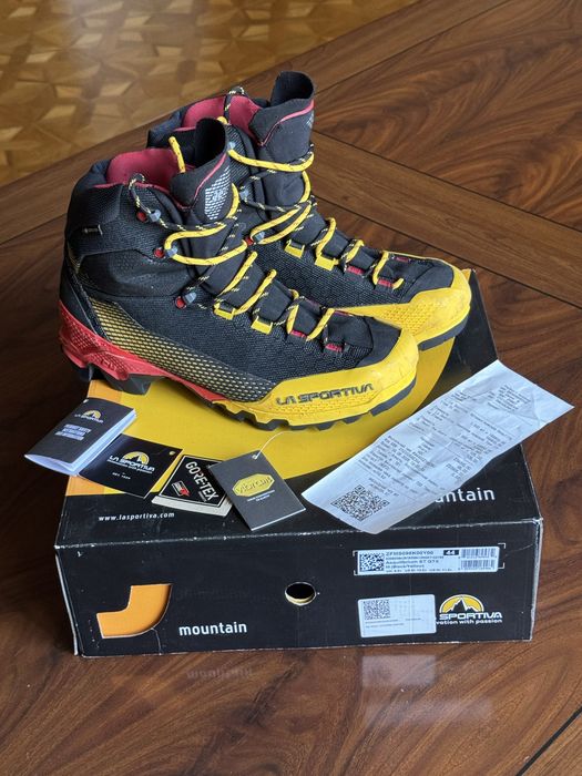 Ботинки La Sportiva Aequilibrium ST GTX