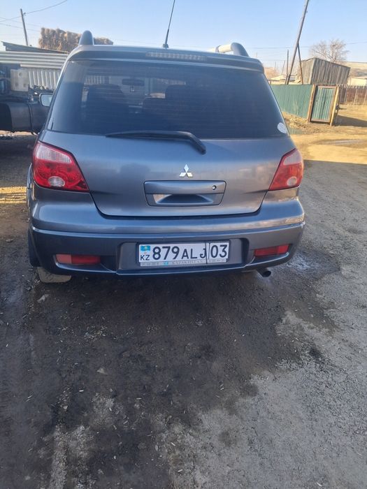 Продам мицубиси аутлэндер полный привод