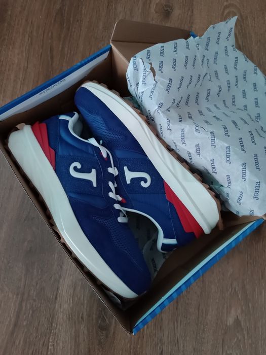 Adidasi noi Joma 45
