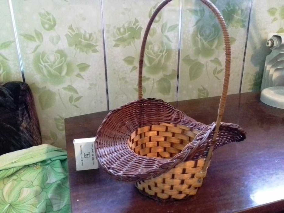 Корзинка плетеная декоративная