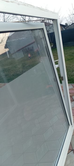 Vând două geamuri termopan