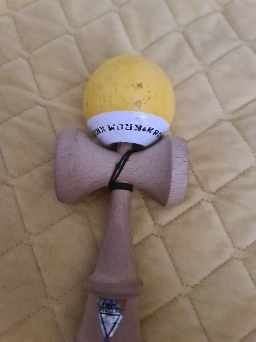 Kendama krom pop lol