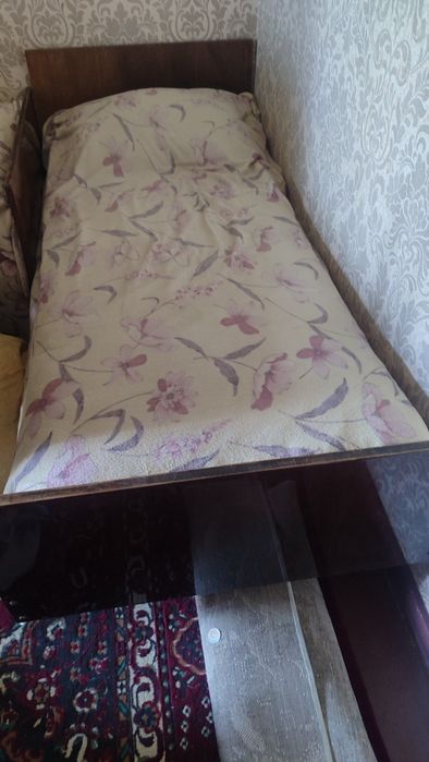 Kravat sotiladi 2 ta