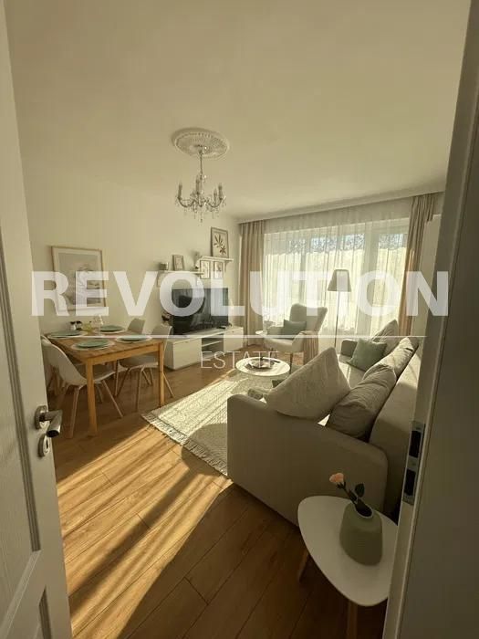 Дава се под наем Двустаен апартамент в Варна, Чайка - 65 кв.м за 600 € - Снимка #1