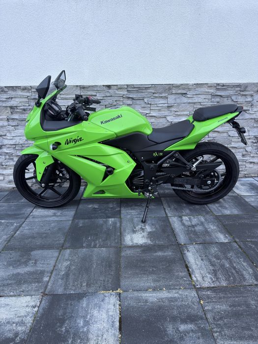 Kawasaki Ninja 250R – 2009 /16.500 km / A2/Stare impecabilă