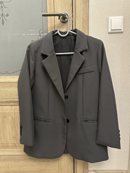 Проадется костюм, пиджак