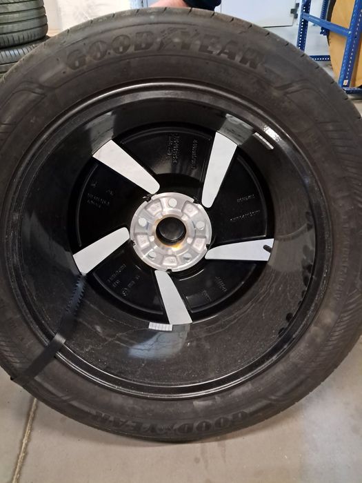 Летни гуми GOODYEAR EFFIGRIP 4 бр 215/55/17 DOT 2625