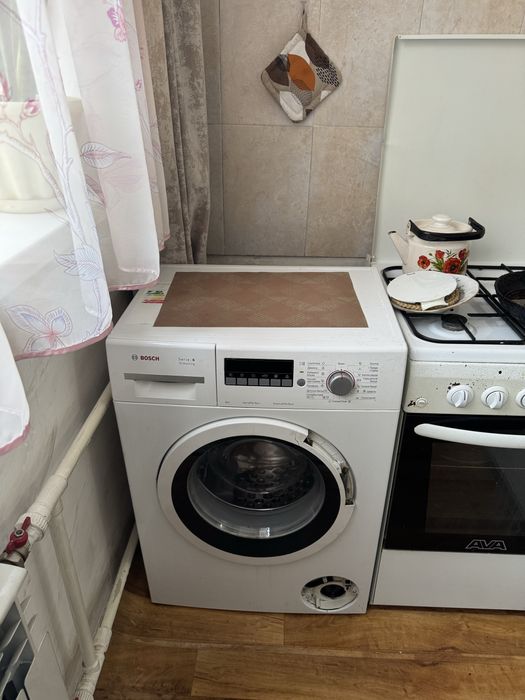 Подам стиралку Bosch