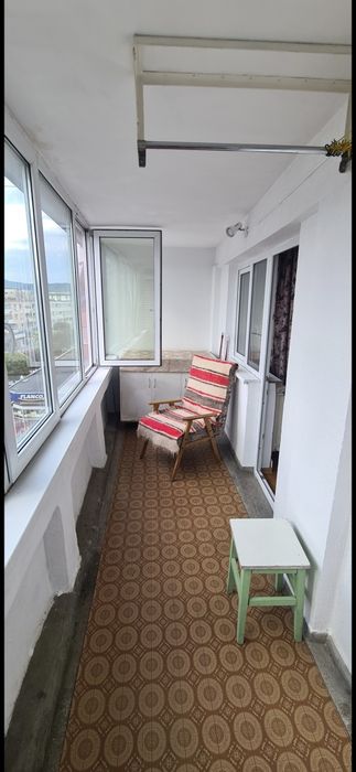 Propietar inchiriez ap. 3 camere,et.3, zona centrala