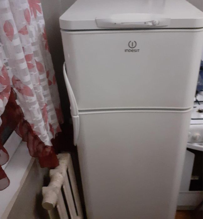 Холодильник б/у