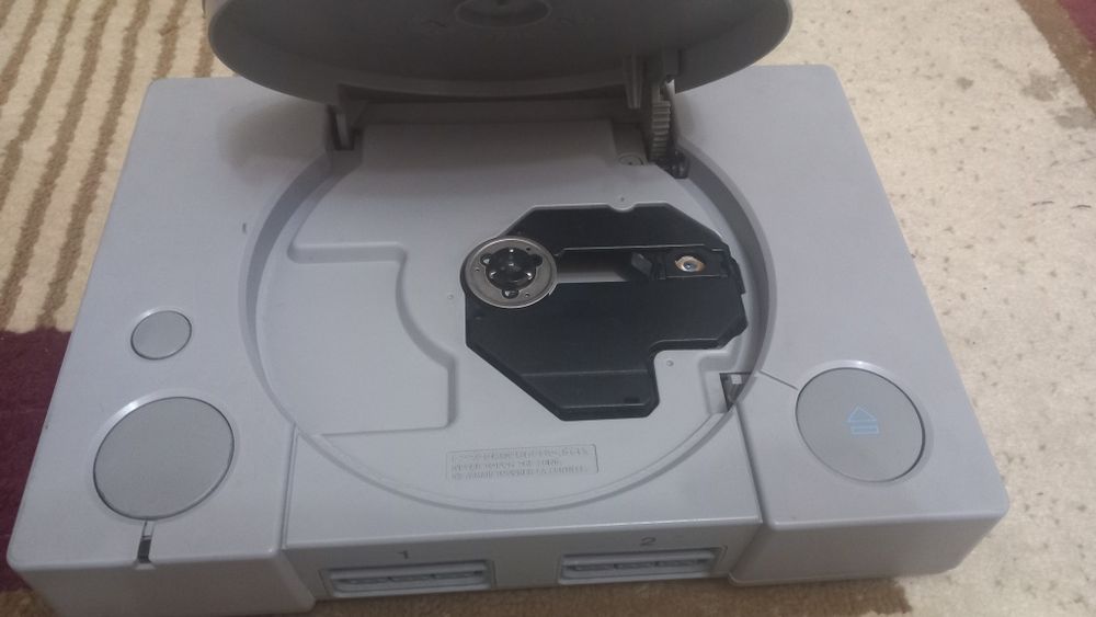 PS 1 sotiladi 150 ming