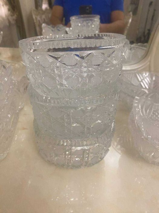 Продам срочно!!! Хрустали большие 20000 шт