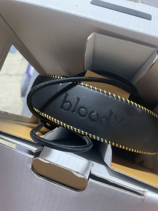 Продам наушники bloody