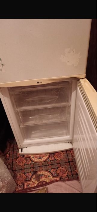 холодильник на запчасть