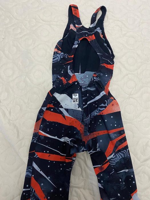 Vand costum inot fete TYR