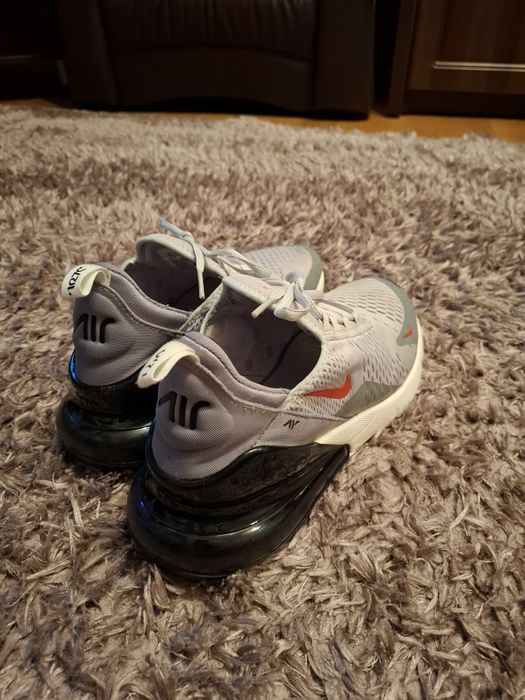 Nike Air Max 270