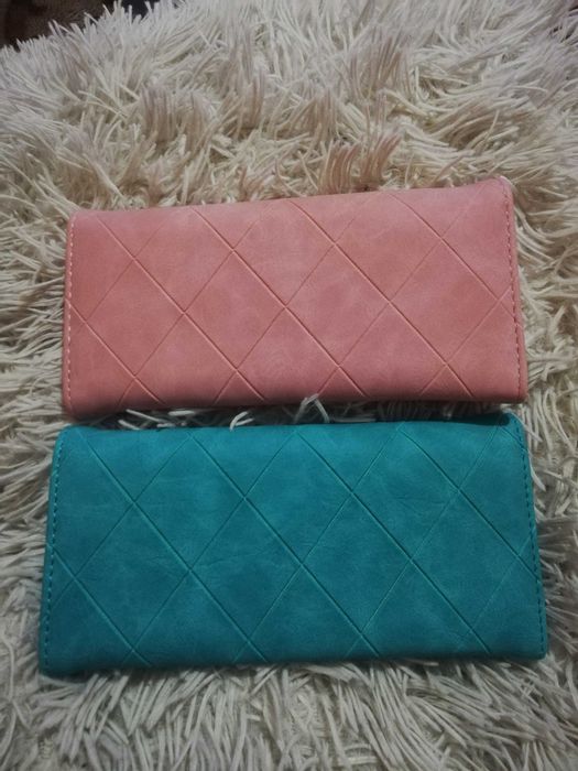 Дамски портфейли