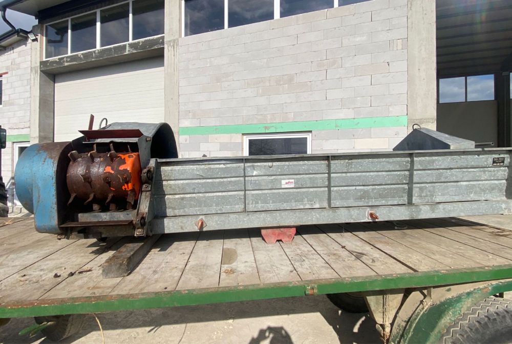 Imprastiat gunoi pt transporter tractor de munte
