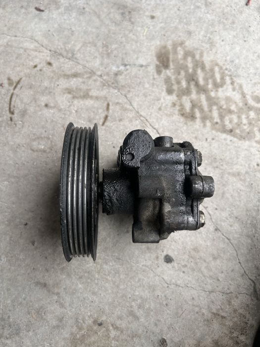 Хидравлична помпа Passat B5